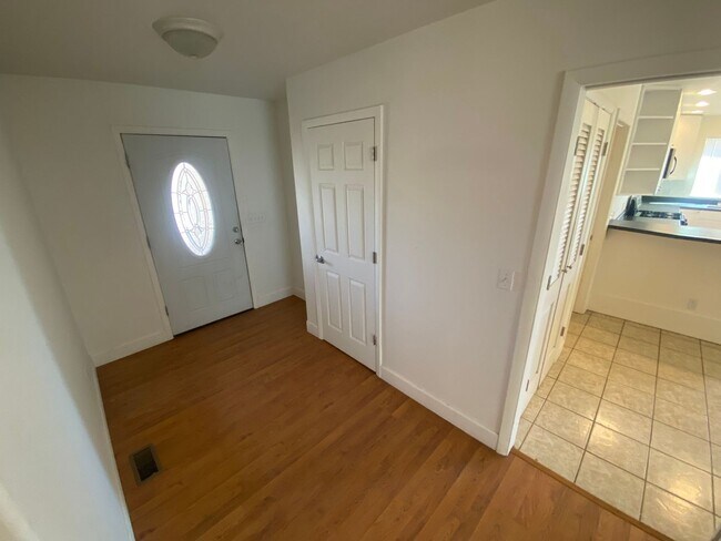 Foto del edificio - Three Bedroom Bayfield House Available for...