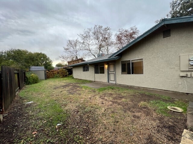 Foto principal - Charming duplex in Orangevale at 5813 Hazel