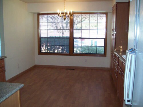 Foto del edificio - 15888 NW Lyndel Ln