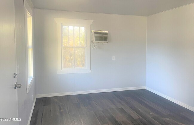 Building Photo - 9028 N 11th St