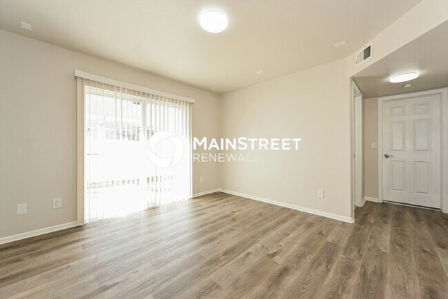 Building Photo - 3 Bedroom Pet-Friendly Home in DENVER, CO with Main Street Renewal