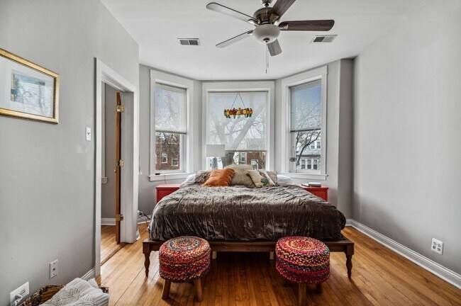 Foto del edificio - 2541 W Carmen Ave