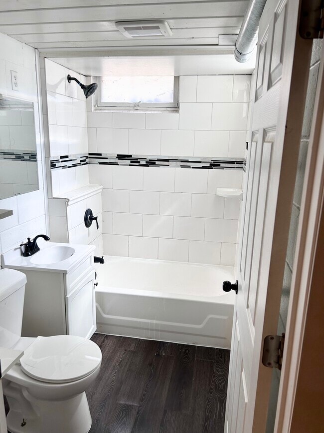 Bathroom - 212 7th Ave SE