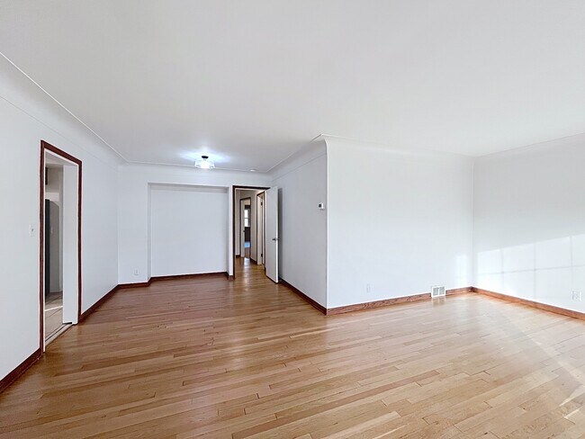 Foto del edificio - 18411 Chagrin Blvd