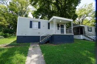 Building Photo - 3909 39th Ct N