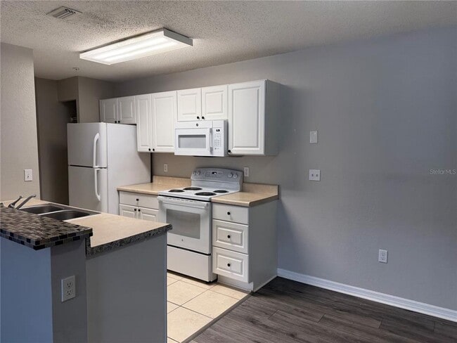 Foto del edificio - 957 Salt Pond Pl