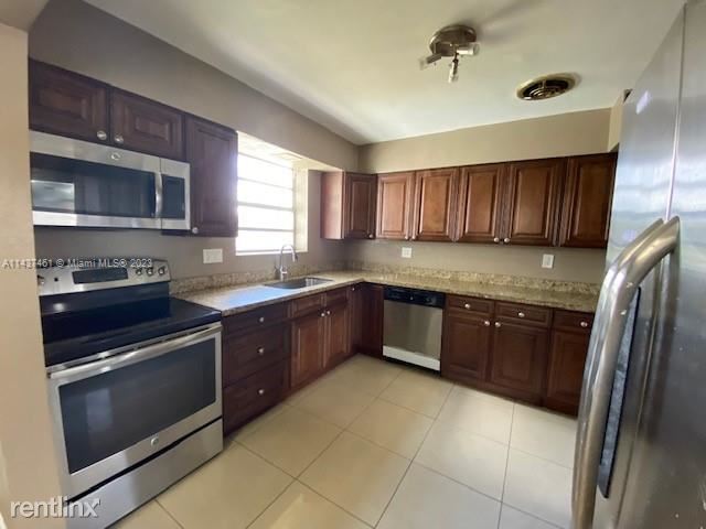 Foto del edificio - 5 br, 3 bath House - 2650 Wiley St