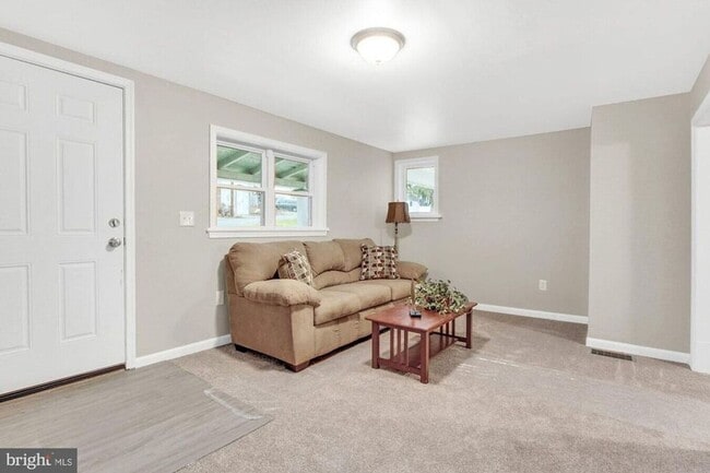 Foto del edificio - 3-bedroom Cape Cod in Susquehanna District