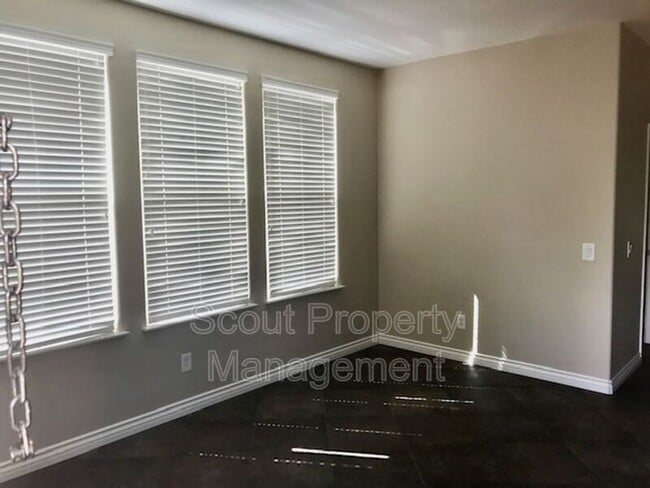 Building Photo - 28770 Oak Park Ln