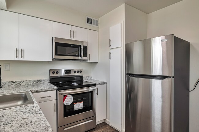 Foto del edificio - 5927 W Rose Ln