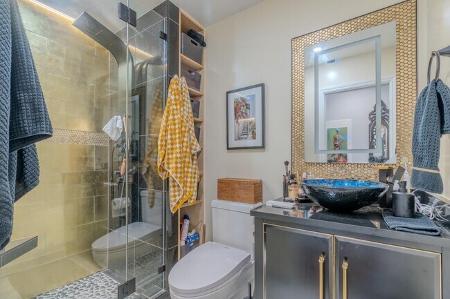 Foto del edificio - 350 6th St