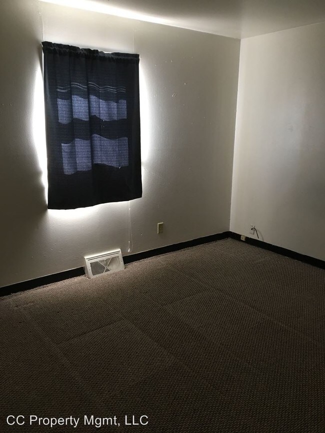 Foto del edificio - 438 E Idaho St