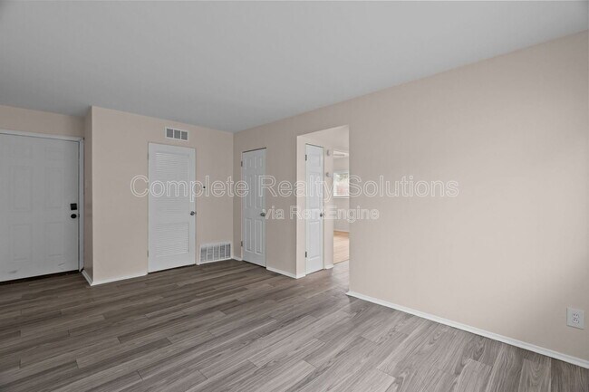 Foto del edificio - 2323 Woodson Rd