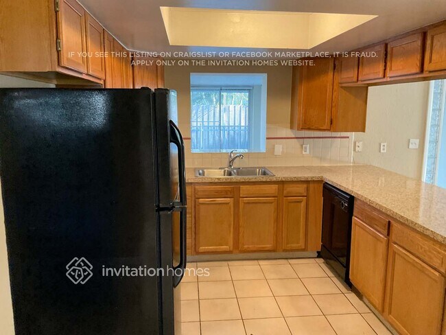 Building Photo - 2194 Oak Grove Dr