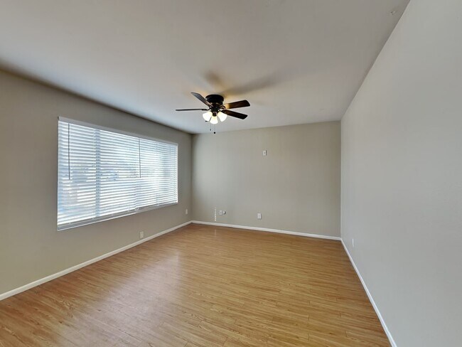 Building Photo - 4745 N 53rd Ave