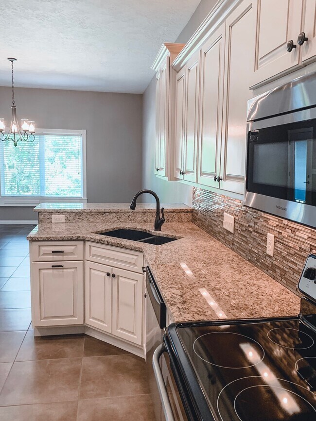 Building Photo - 2731 Castles Gate Dr