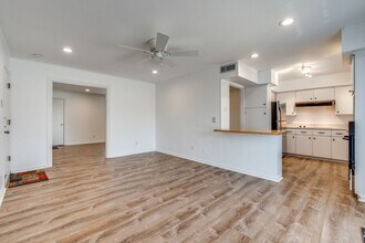 Building Photo - 5833 Birchbrook Dr