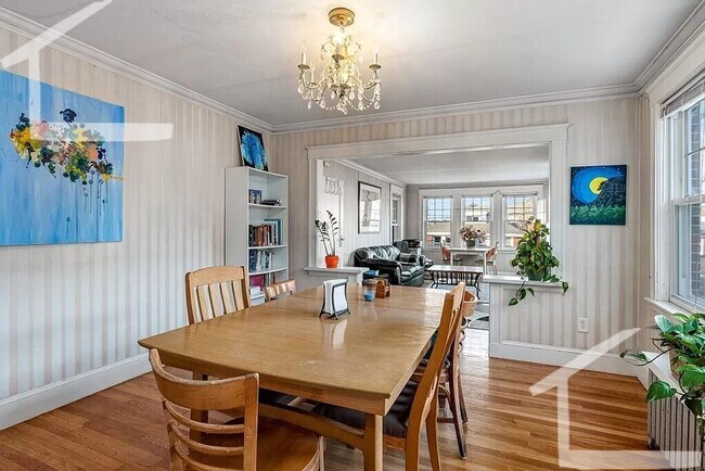 Photo - 8/1 Huge 3BR near Green Line w/EIK, pantry, yard, dining room Apartment