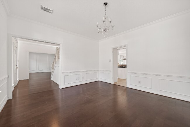 Foto del edificio - 2627 Double Lake Dr