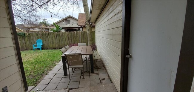 Building Photo - 5710 Dorbrandt St
