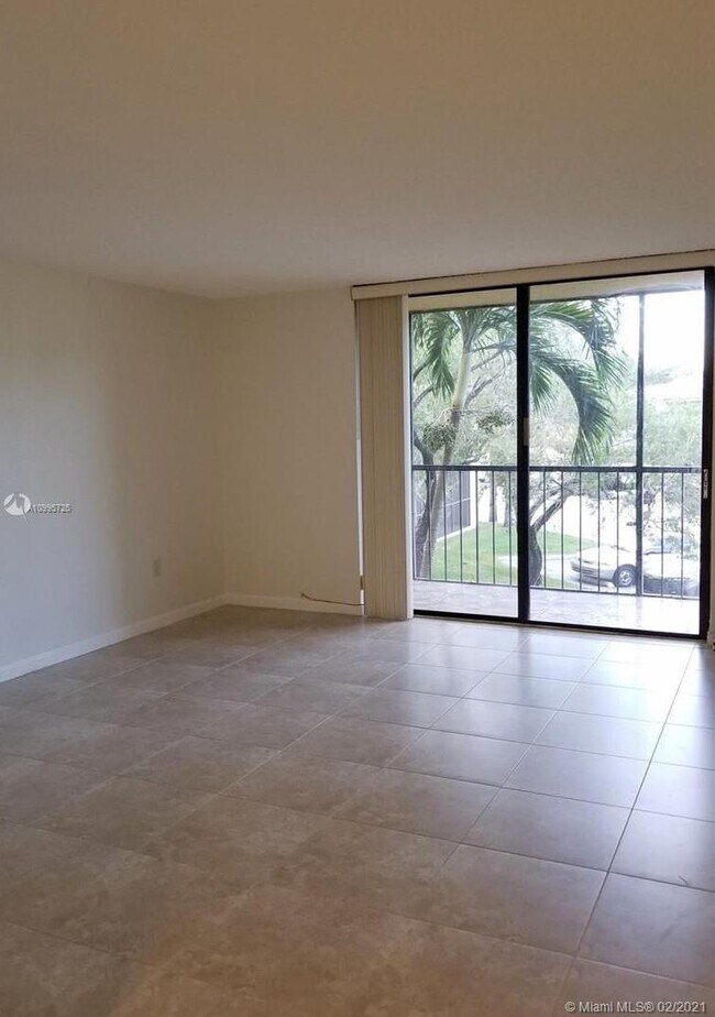 Foto del edificio - 8005 SW 107th Ave