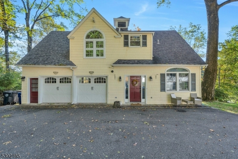 Primary Photo - 1 Conklin Ave