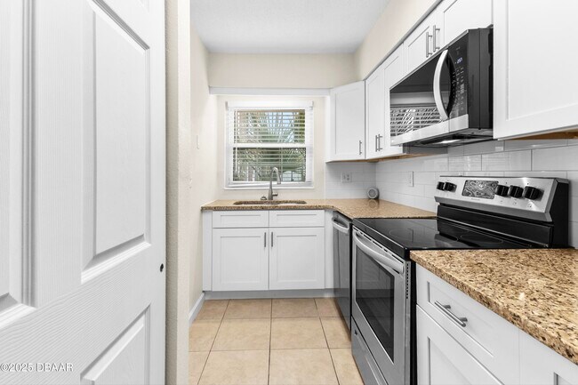 Foto del edificio - 2200 S Palmetto Ave