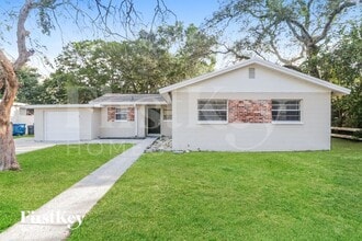 Building Photo - 211 W 108th Ave