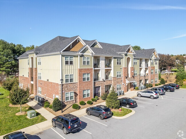 Building Photo - Hawthorne at Southside III