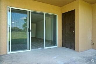 Building Photo - 13827 Fairway Island Dr