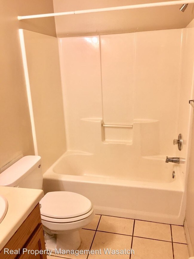 Building Photo - 777 S 700 E
