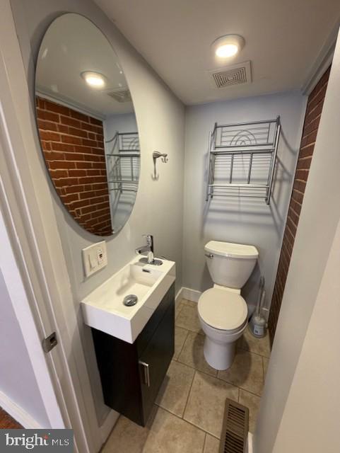 Building Photo - 1124 Daly St