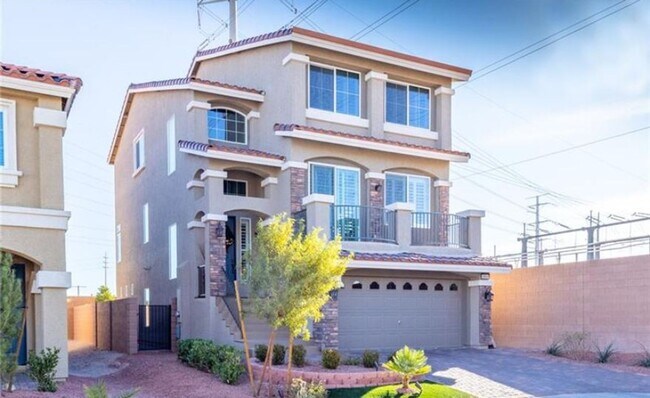 Building Photo - Luxurious 3-Story Modern Masterpiece in So...