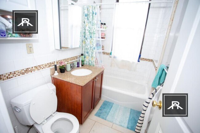 Building Photo - 3 bedroom in Allston MA 02134