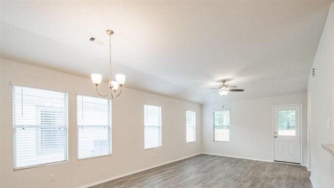 Foto del edificio - 3 bedroom in Conroe TX 77302