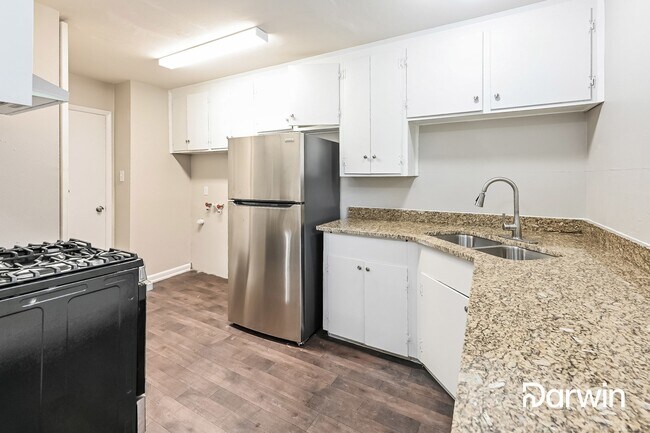 Foto del edificio - 5131 Kelling St