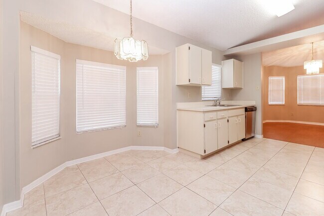 Foto del edificio - 4851 Mill Run Dr