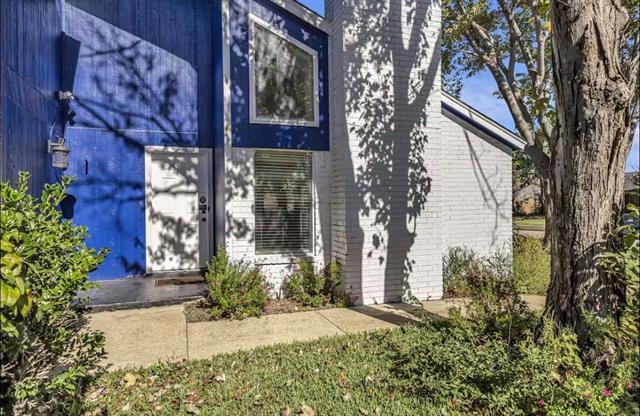 Foto del edificio - 1709 Elk Grove Dr