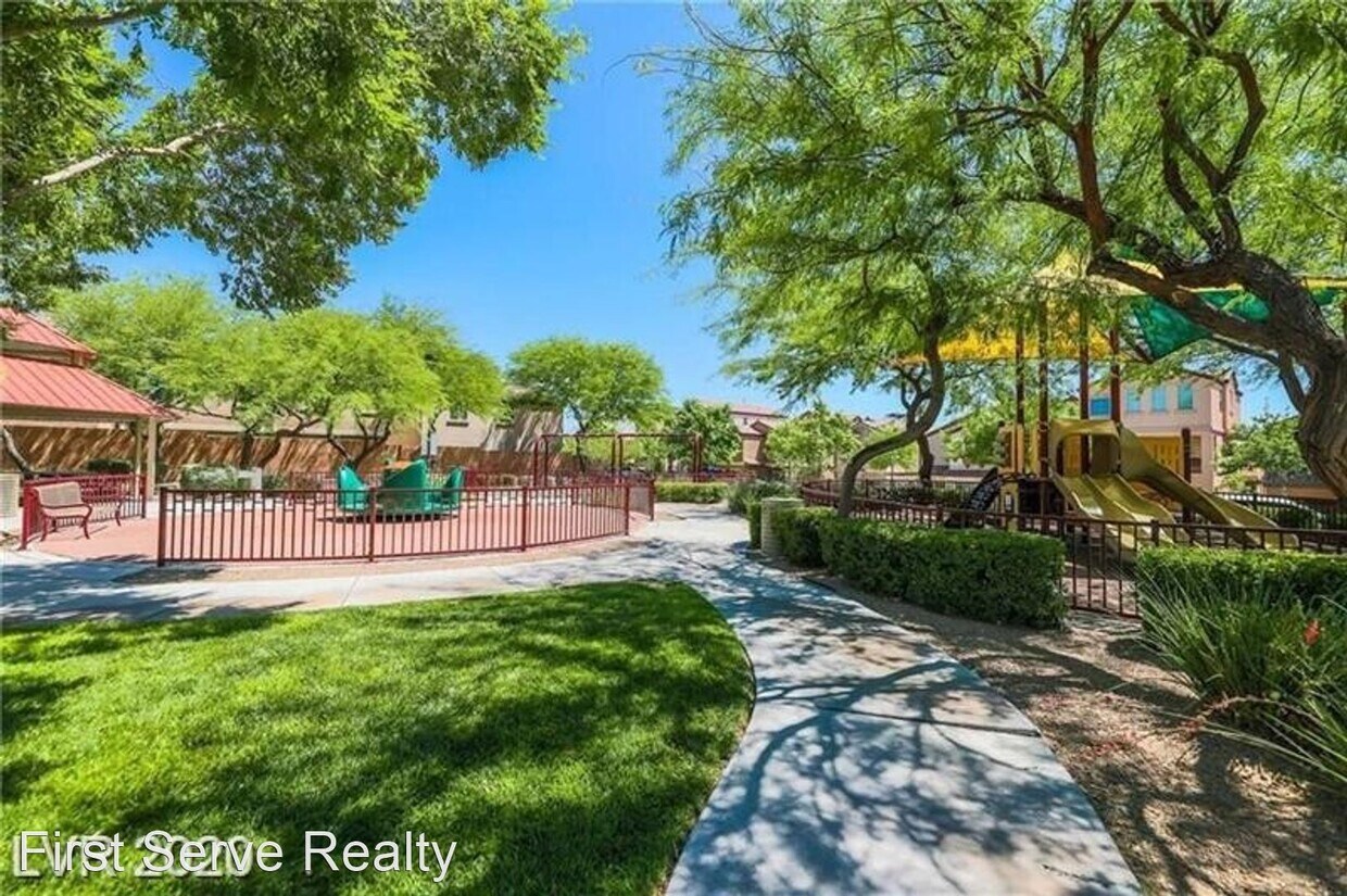 Building Photo - 3 br, 2.5 bath House - 9056 Entrancing Avenue
