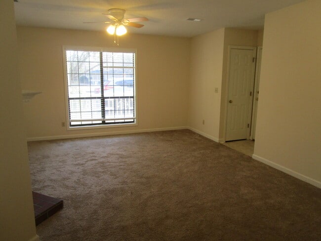 Building Photo - 605 Archdale Dr