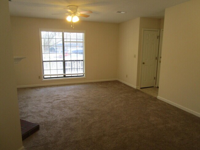 Foto del edificio - 605 Archdale Dr