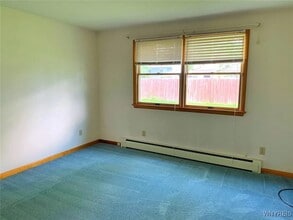 Building Photo - 123 Ava Ln