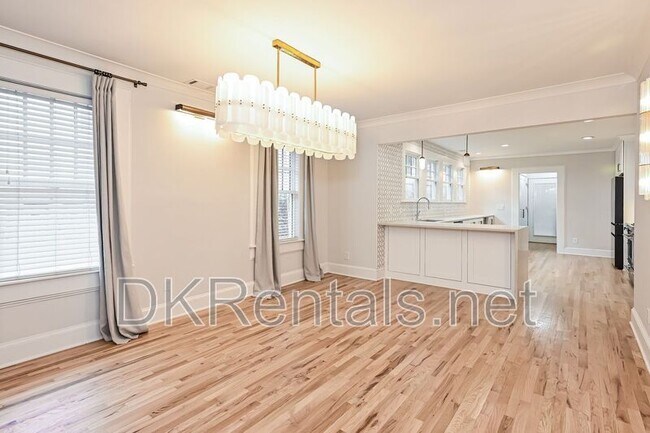 Building Photo - 2134 Delano Dr NE