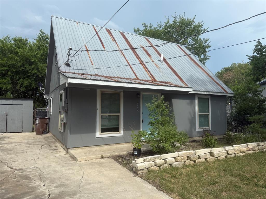 Primary Photo - 622 Trinity St