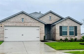 Building Photo - 1613 Magallon Dr