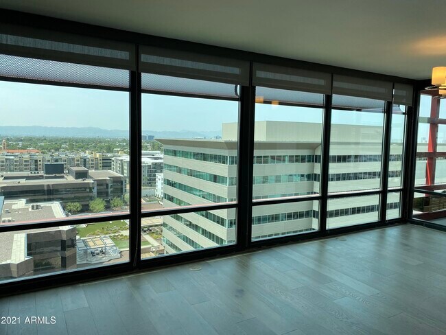 Foto del edificio - 4808 N 24th St