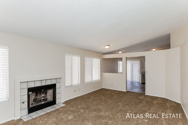 Foto del edificio - STUNNING 3-Bedroom Home in a Prime Locatio...