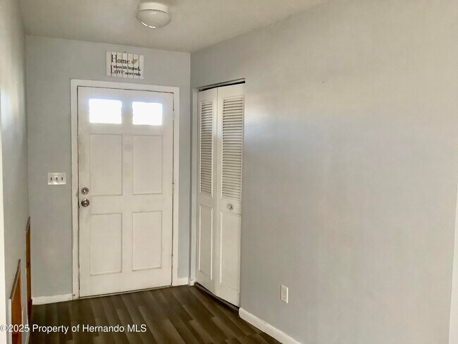 Foto del edificio - 7322 Pinehurst Dr