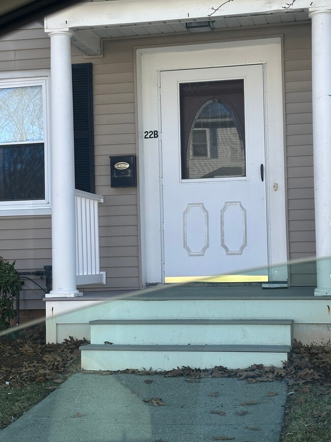 Building Photo - 22 Central St