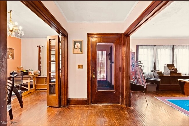 Building Photo - 1507 E 106th St
